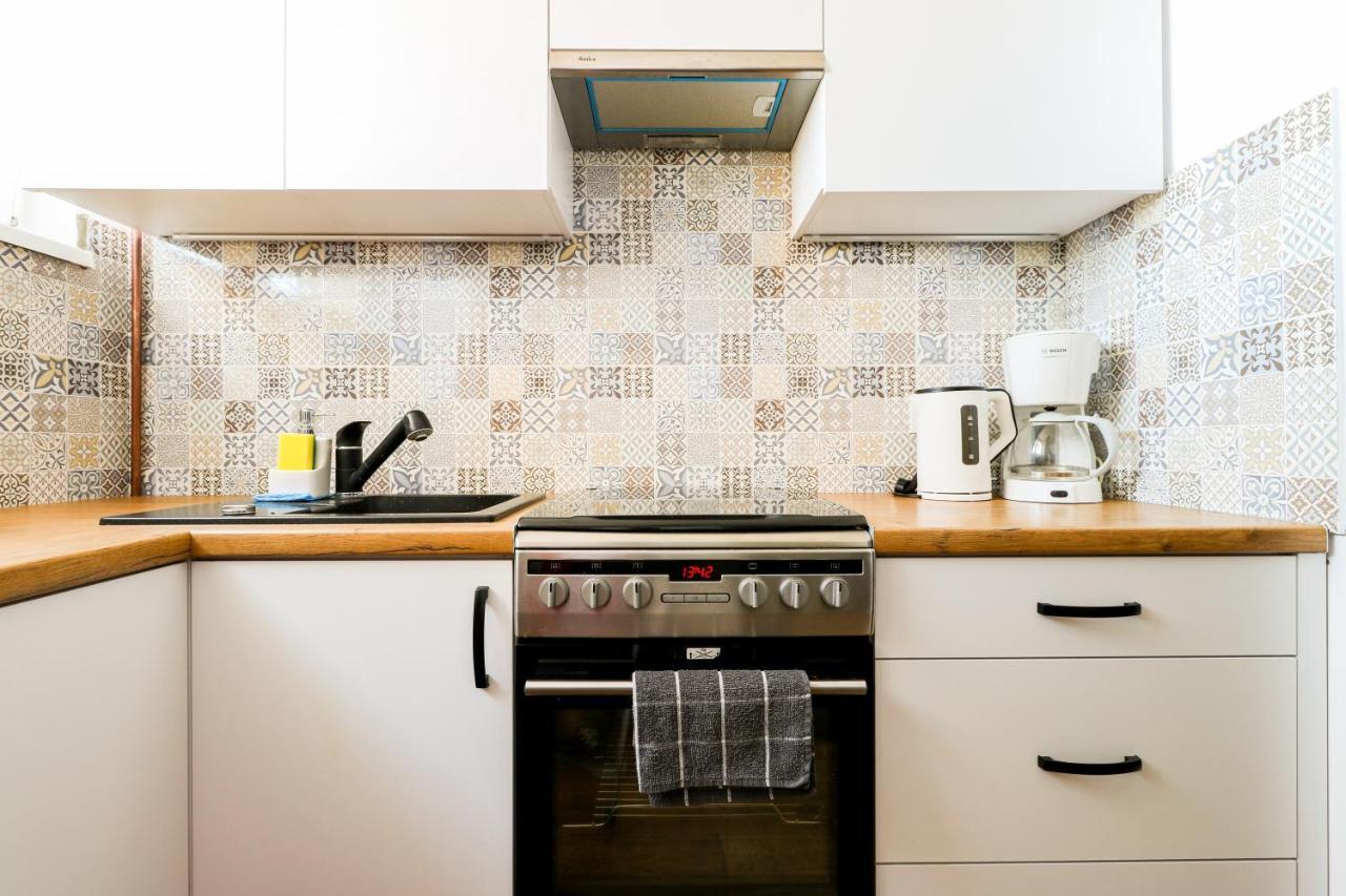 Apartament Morena Z Widokiem Z Tarasu Na Morze ชวีโนวิชแจ ภายนอก รูปภาพ
